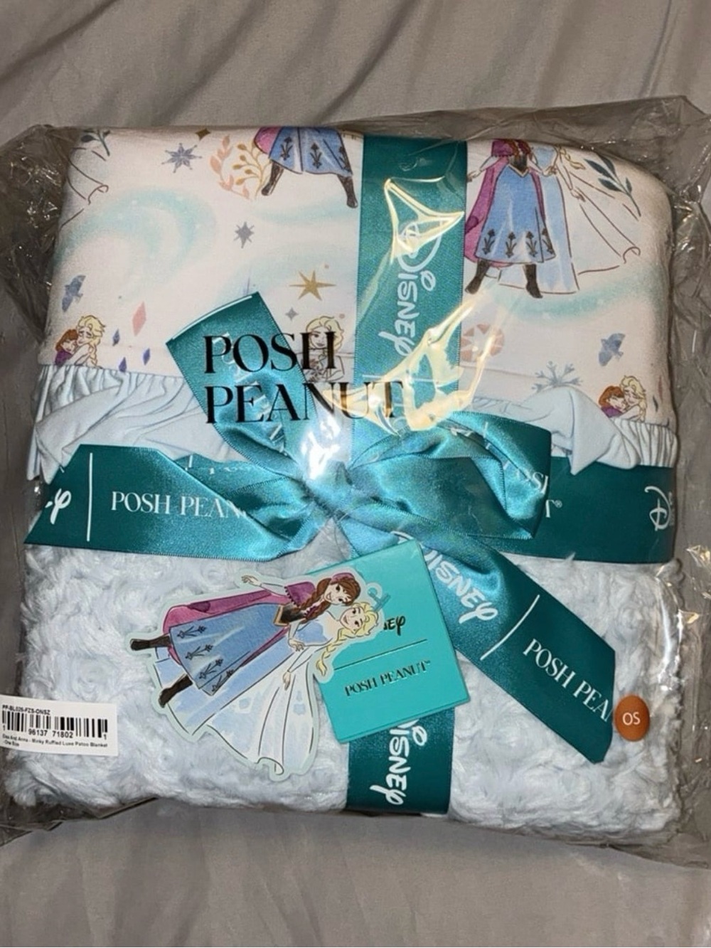 POSH PEANUT DISNEY ELSA & ANNA MINKY RUFFLED LUXE PATOO BLANKET